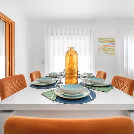 Appartamento Ocean Getaway - Private Parking And Sea View Nazaré Esterno foto