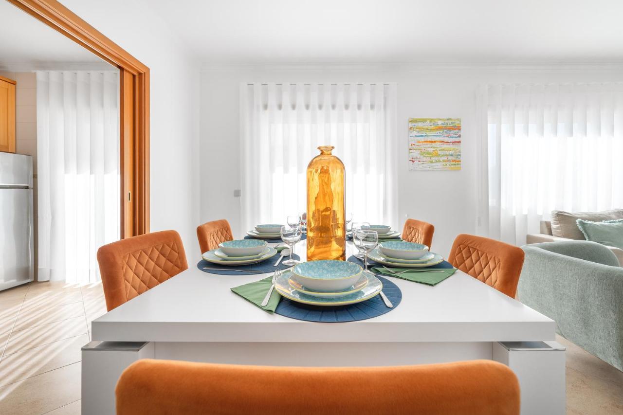 Appartamento Ocean Getaway - Private Parking And Sea View Nazaré Esterno foto