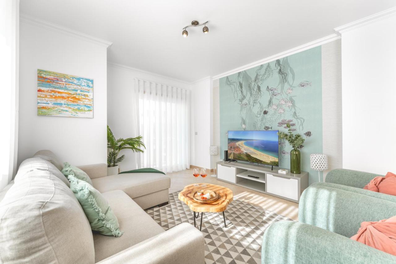Appartamento Ocean Getaway - Private Parking And Sea View Nazaré Esterno foto