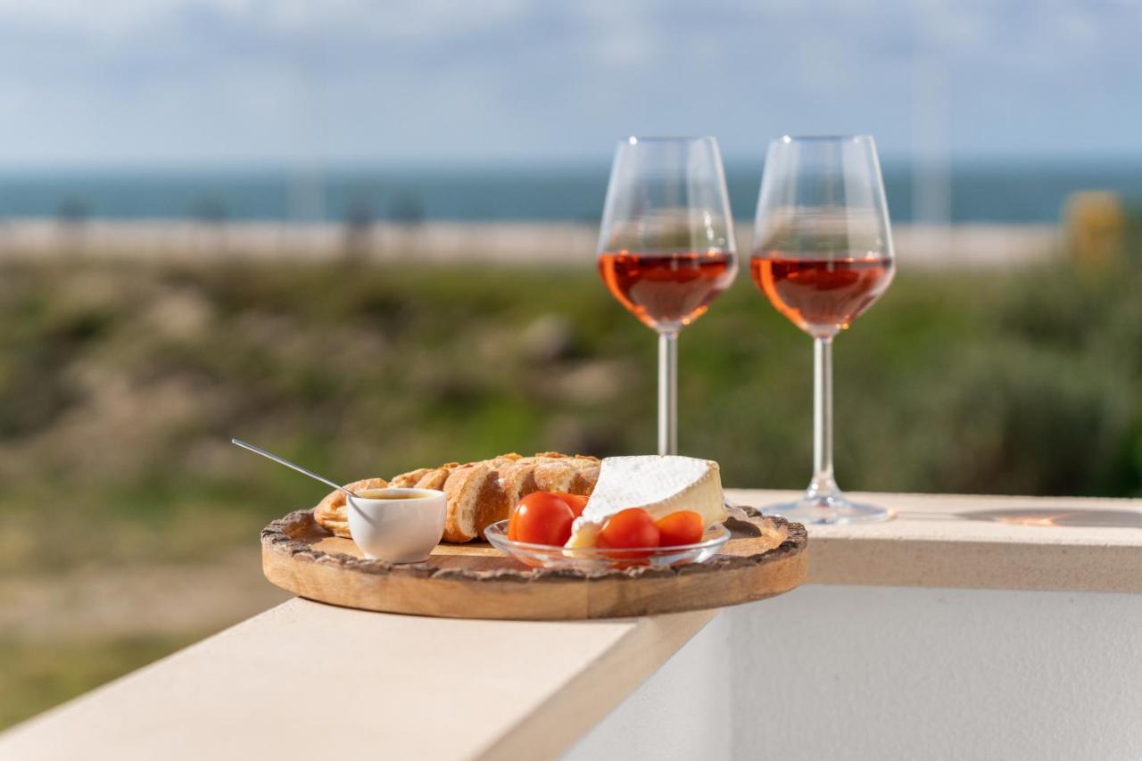 Appartamento Ocean Getaway - Private Parking And Sea View Nazaré Esterno foto