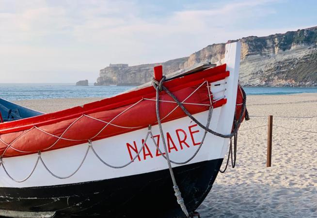 Appartamento Ocean Getaway - Private Parking And Sea View Nazaré Esterno foto